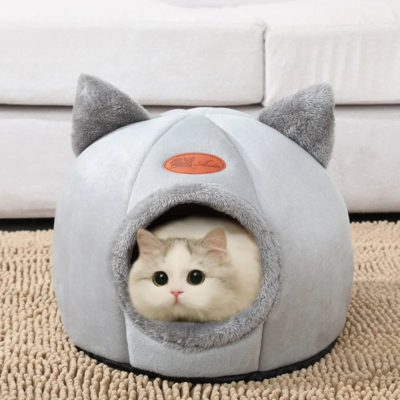 The Cozy Winter Cat Bed