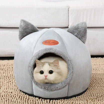The Cozy Winter Cat Bed